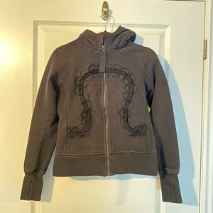 lululemon special edition black ruffle scuba